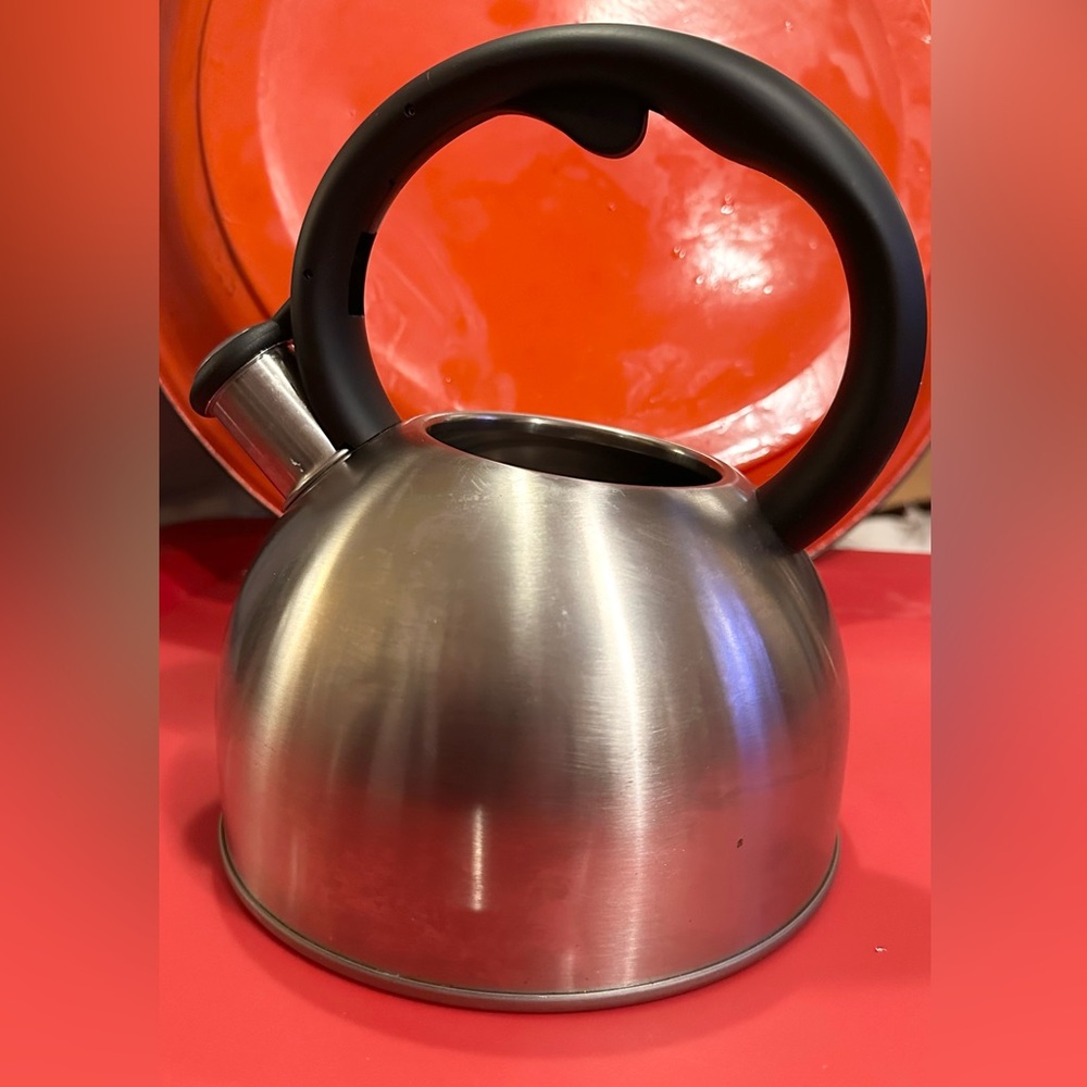 Cuisinart Tea Kettle Model CKS-22 Stainless 2 Quart Whistles NO LID